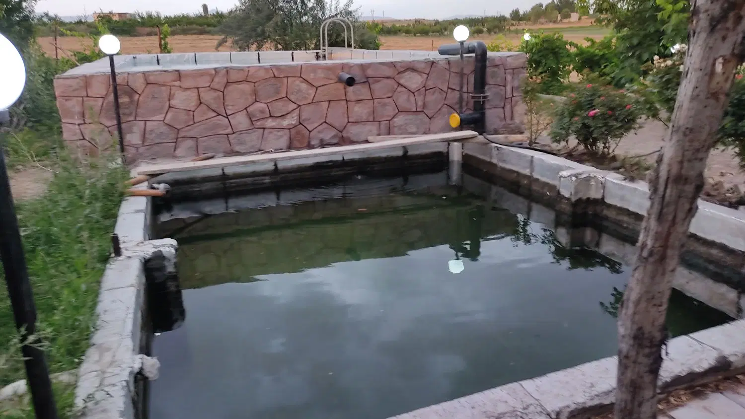 باغ در ۲۵ کیلومتر جاده تبریز
