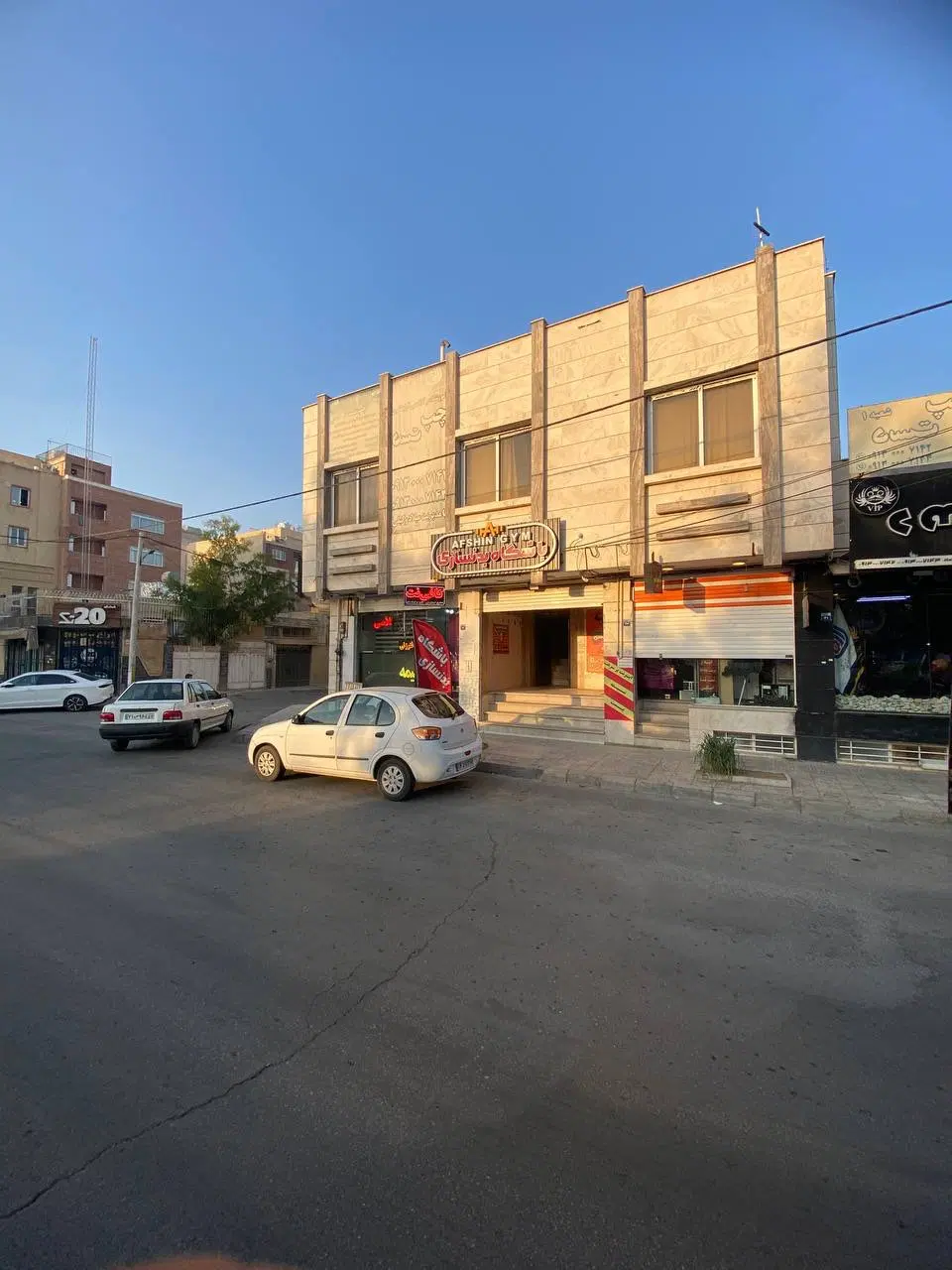 زیرزمین دونبش سندتجاری