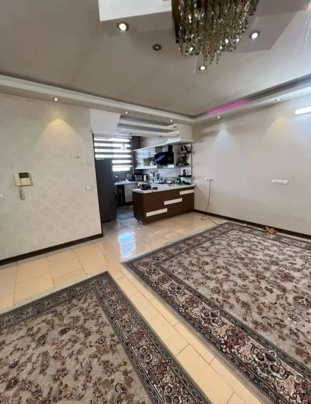 ۸۵ متری شیک و تمیز قیمت مناسب نصف راه اشکان رسالت