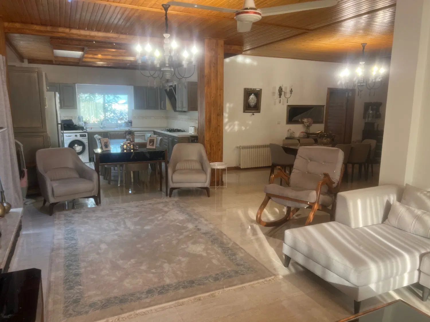ویلا شهرکی رویان با سند تکبرگ  مالک هستم