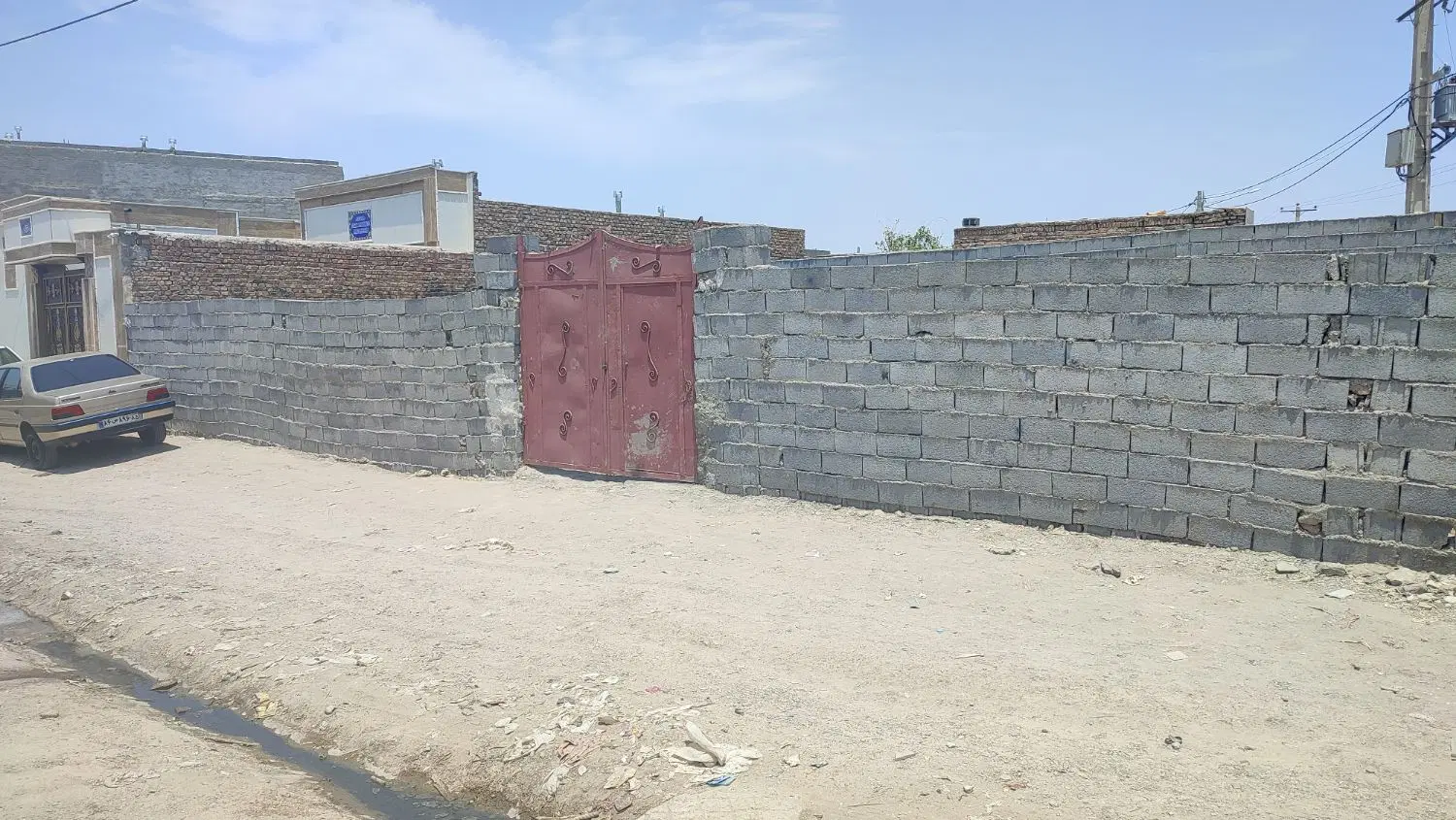 چهار دیواری سر دونبش