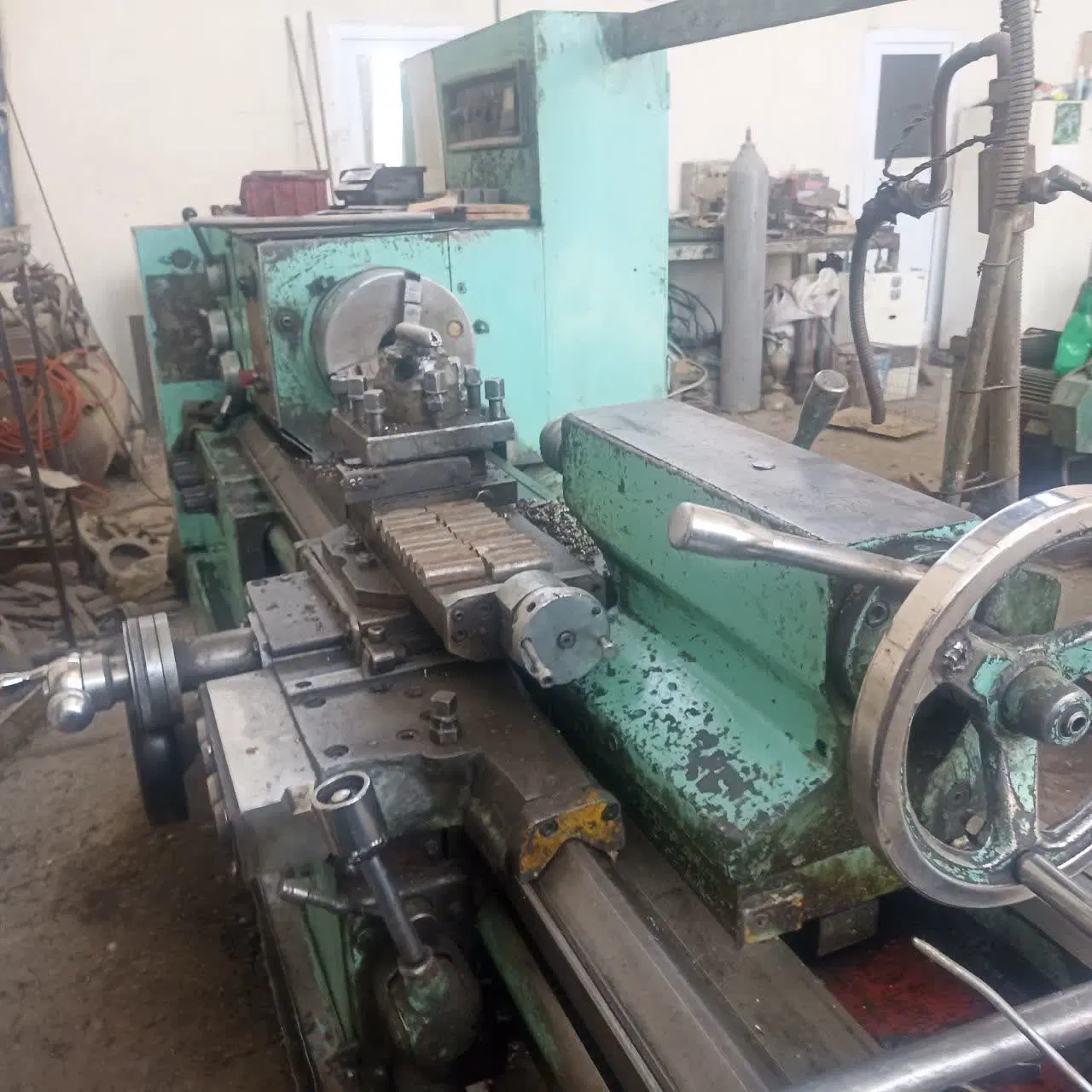 کارگاه مجهز تراشکاری