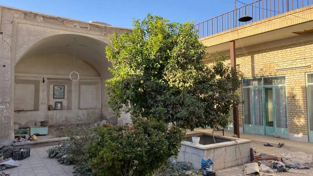 خانه محله قدیمی 380 متر