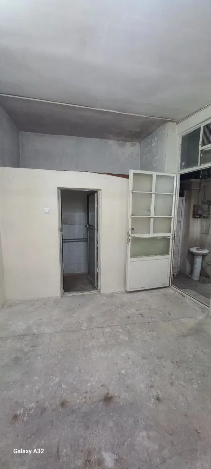 خانه نقلی شهرک توحید مناسب انبار و زندگی