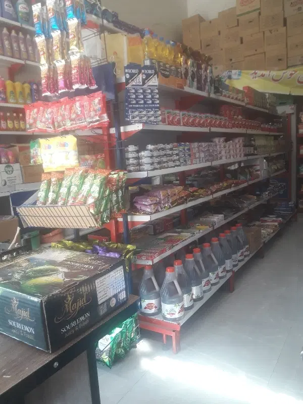 مغازه ۴۰ متر باتمام اجناس واگزار میشود