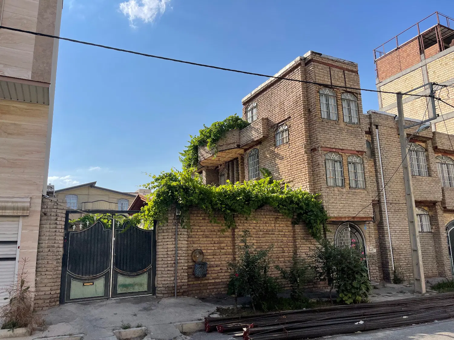 خانه مسکونی دو کله سعدی
