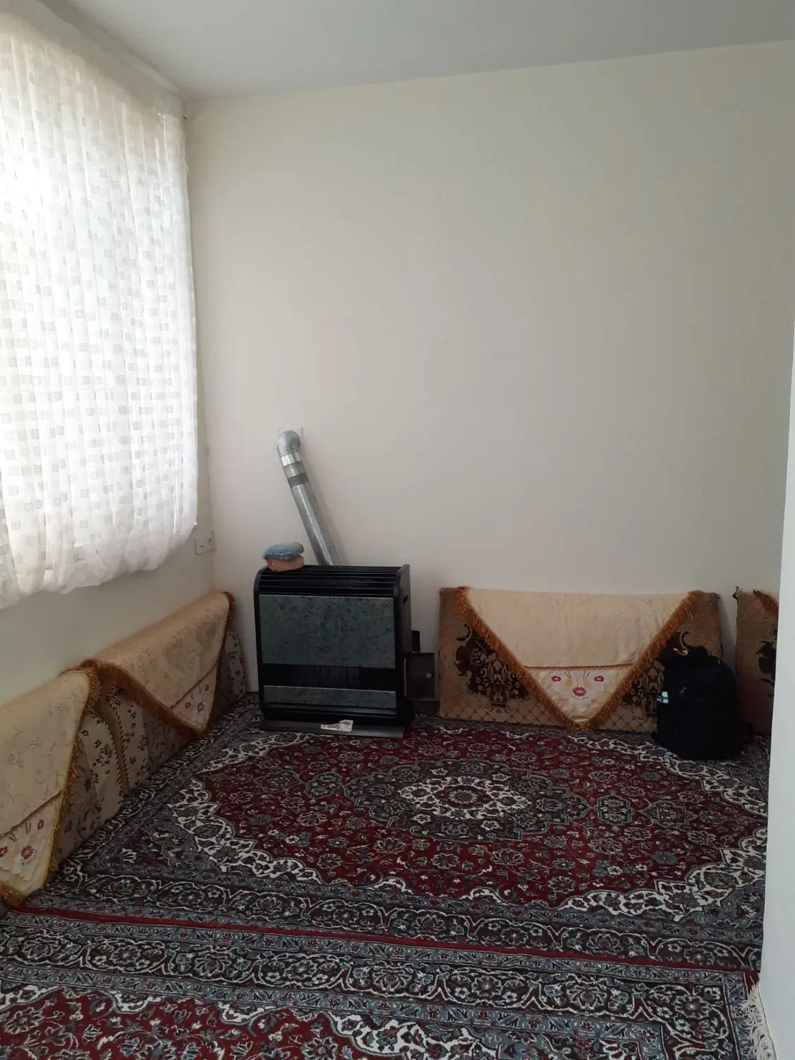ویلای غرق نور در اسلام آباد