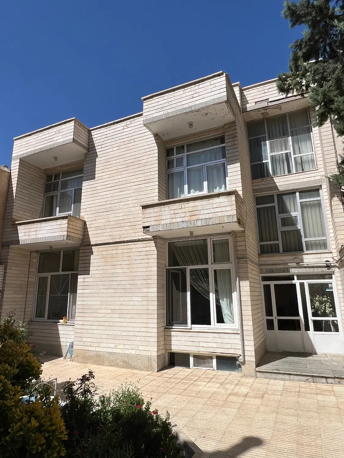 ویلایی مسکونی کوی دانش