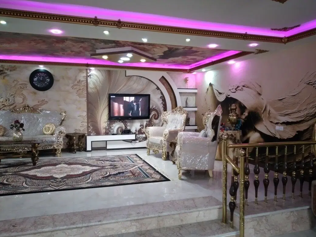 آپارتمان ۱۶ واحدی طبقه ۲