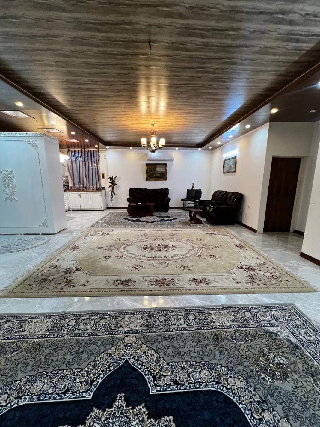 ویلا باغ ۱۰۰۰ متری با استخر آبگرم و معاوضه
