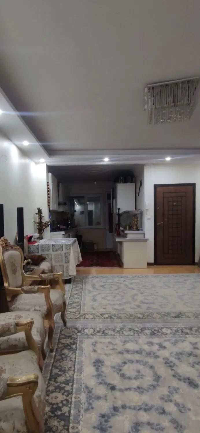 آپارتمان تک واحدی