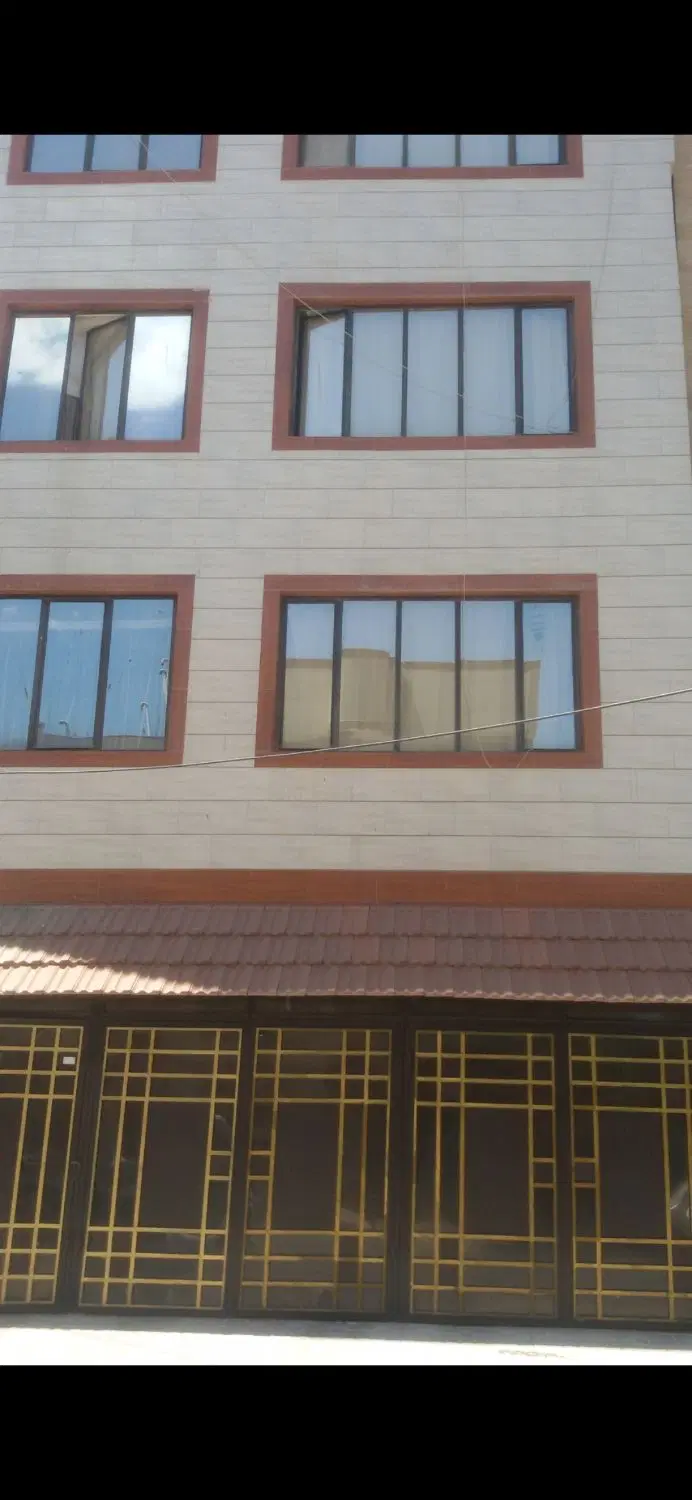 ۱۰۵ متری ۲ خواب با پارکینگ اختصاصی
