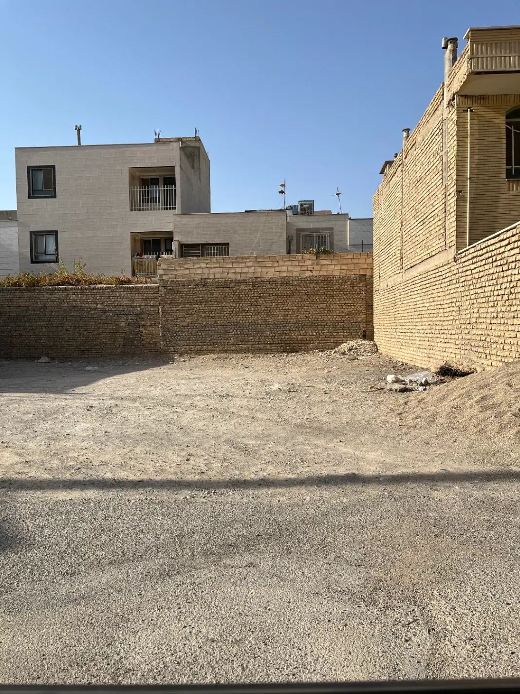 زمین مسکونی ۱۴۵ متر