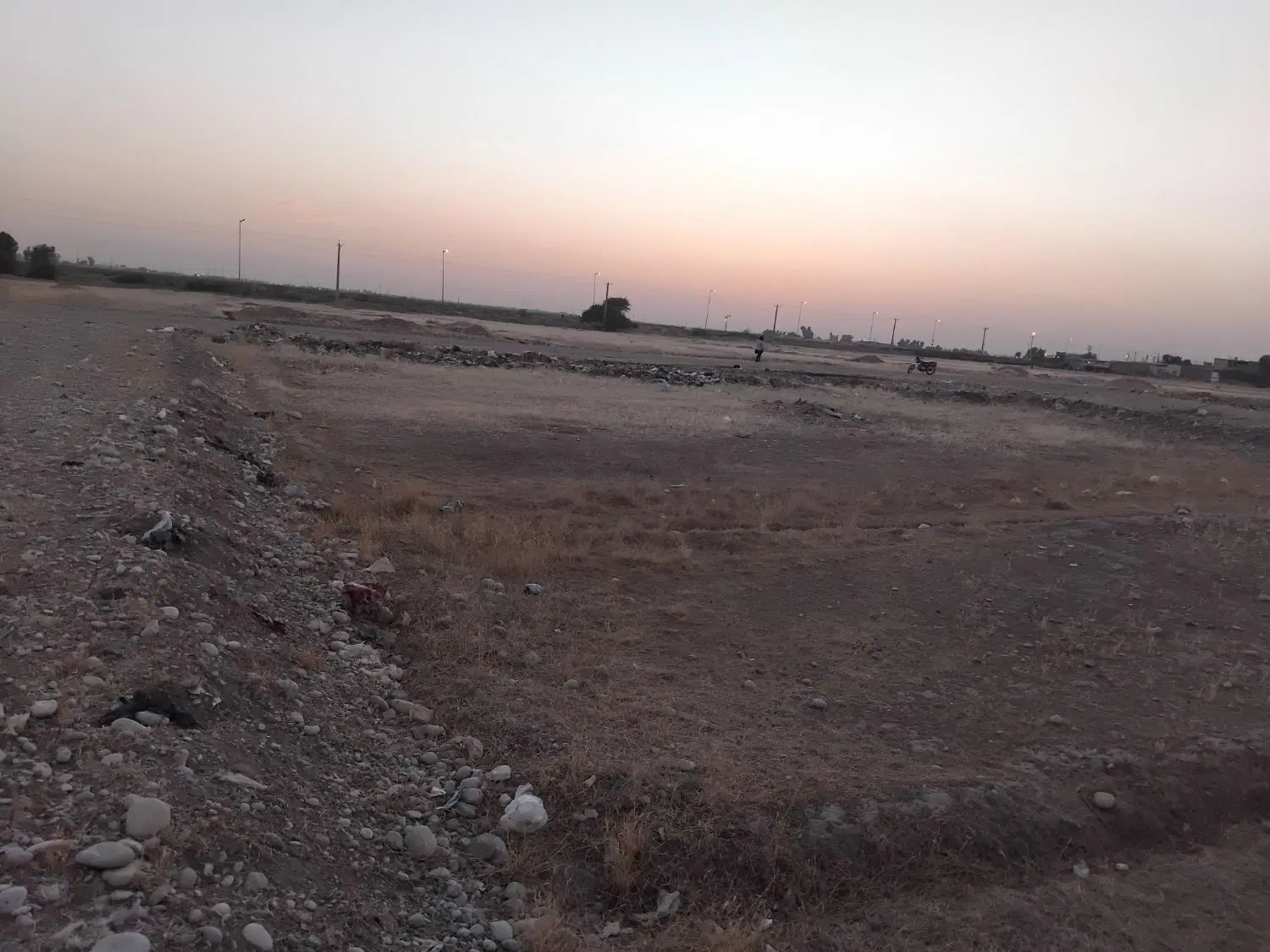 زمین سروش