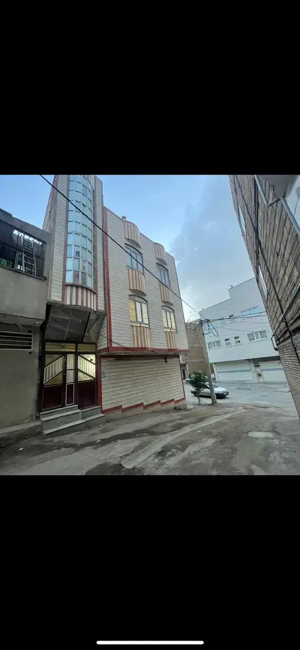 منزل سه طبقه مسکونی تجاری