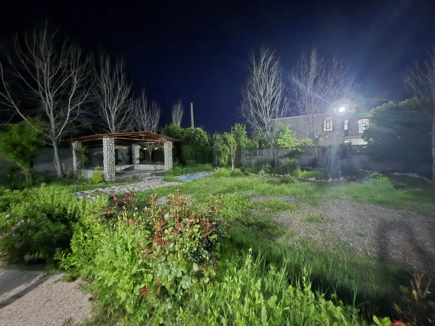 رهن و اجاره منزل ویلایی بزرگ