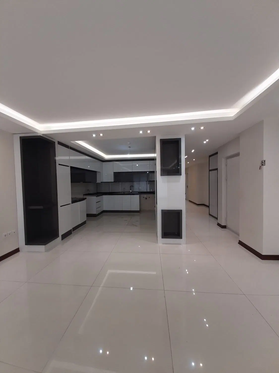 ۱۷۰ متر _۳ خواب_ فول امکانات _ آماده سکونت