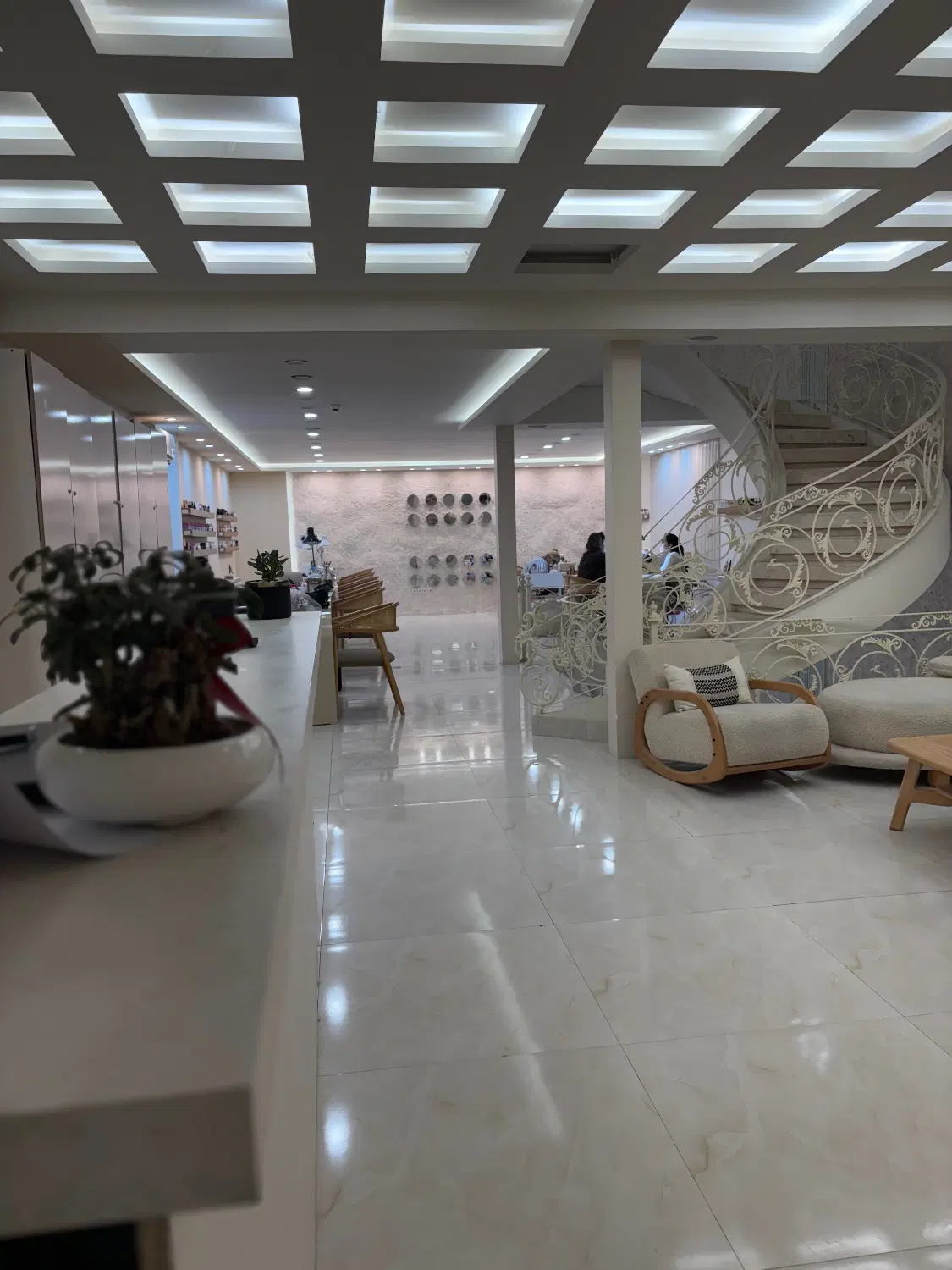 اجاره لاین در سالن لوکس