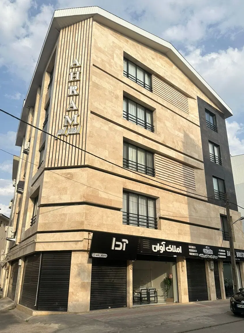 ۱۷۹ متری معلم سرگل طبقه چهارم ۳ خوابه لوکس_مطبخ