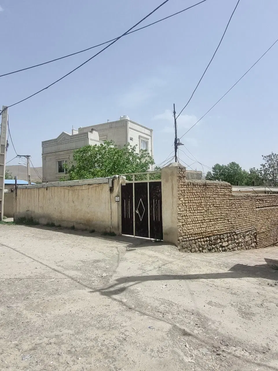 فروش خونه ویلایی با بهترین آبو هوا در ابیک بالا