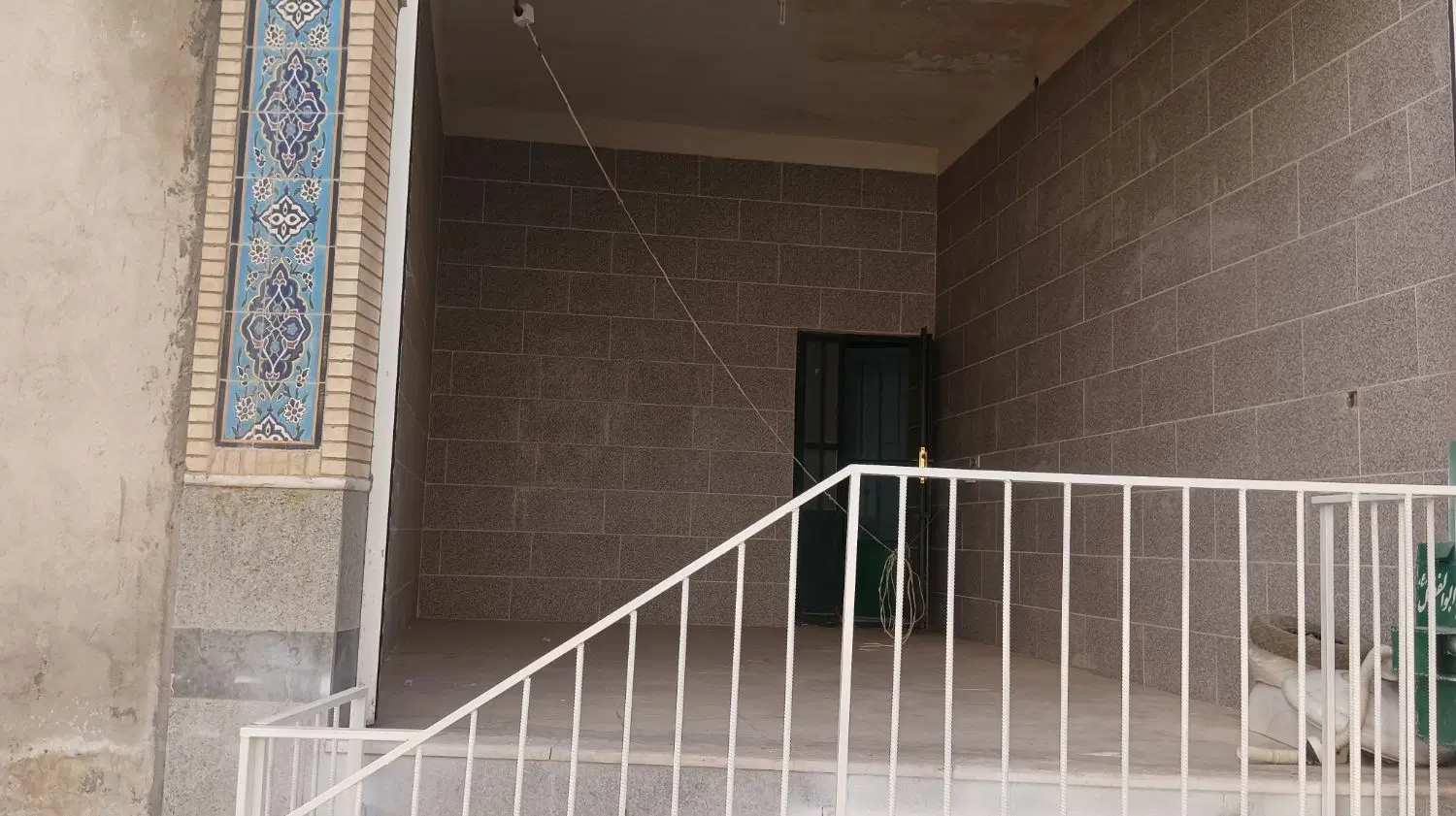اجاره دو باب مغازه.