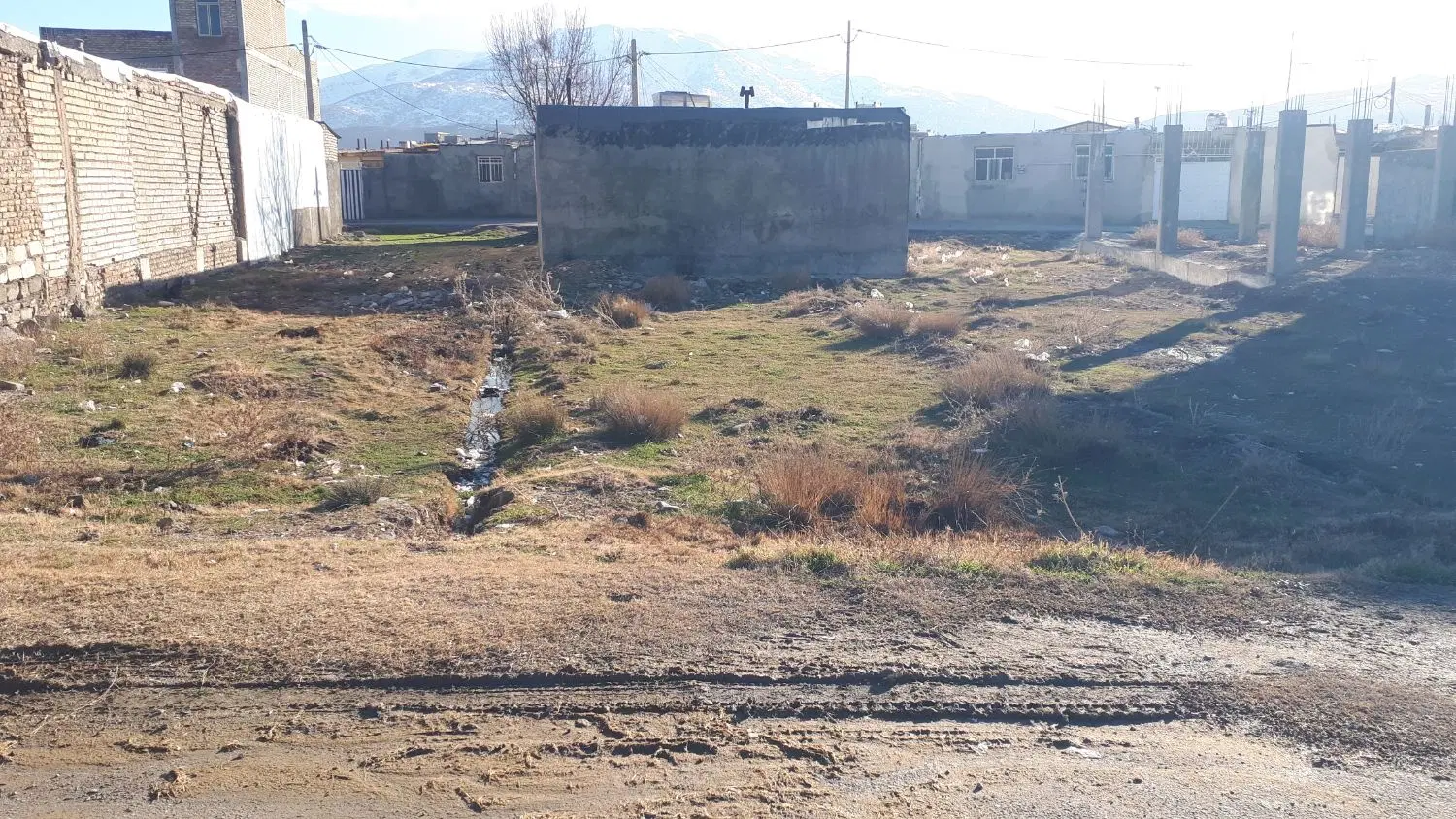 زمین مسکونی