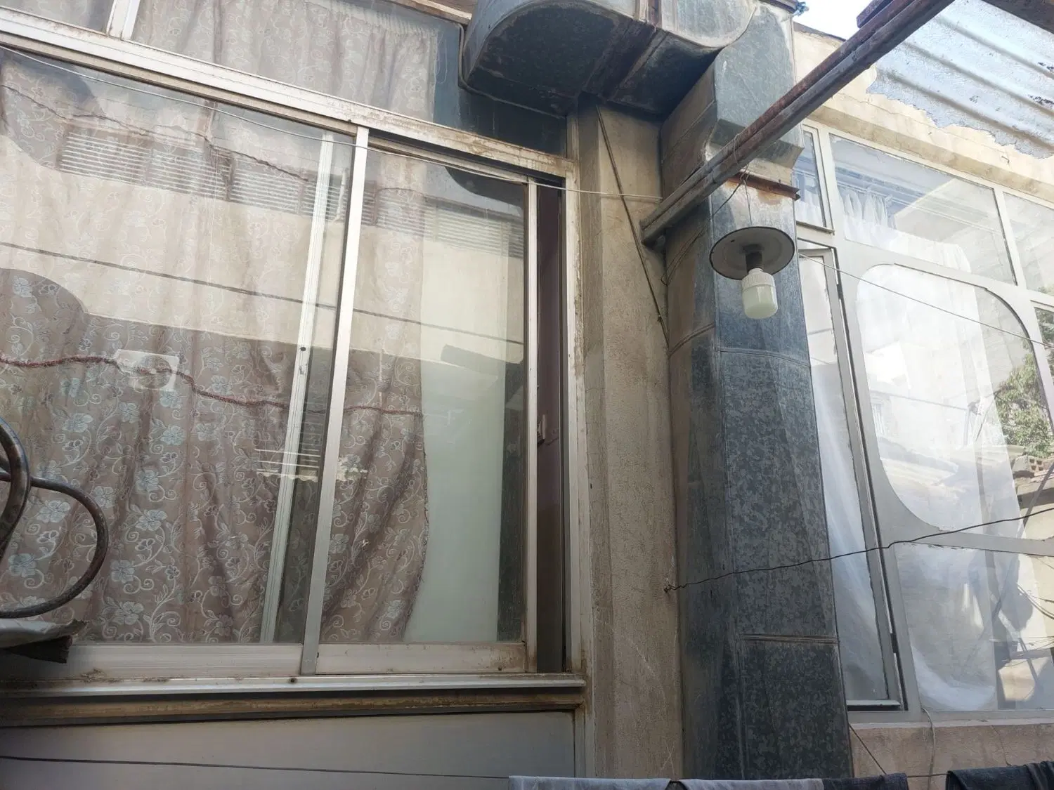 ویلایی کلنگی 75متری موقعیت بسیار خوب