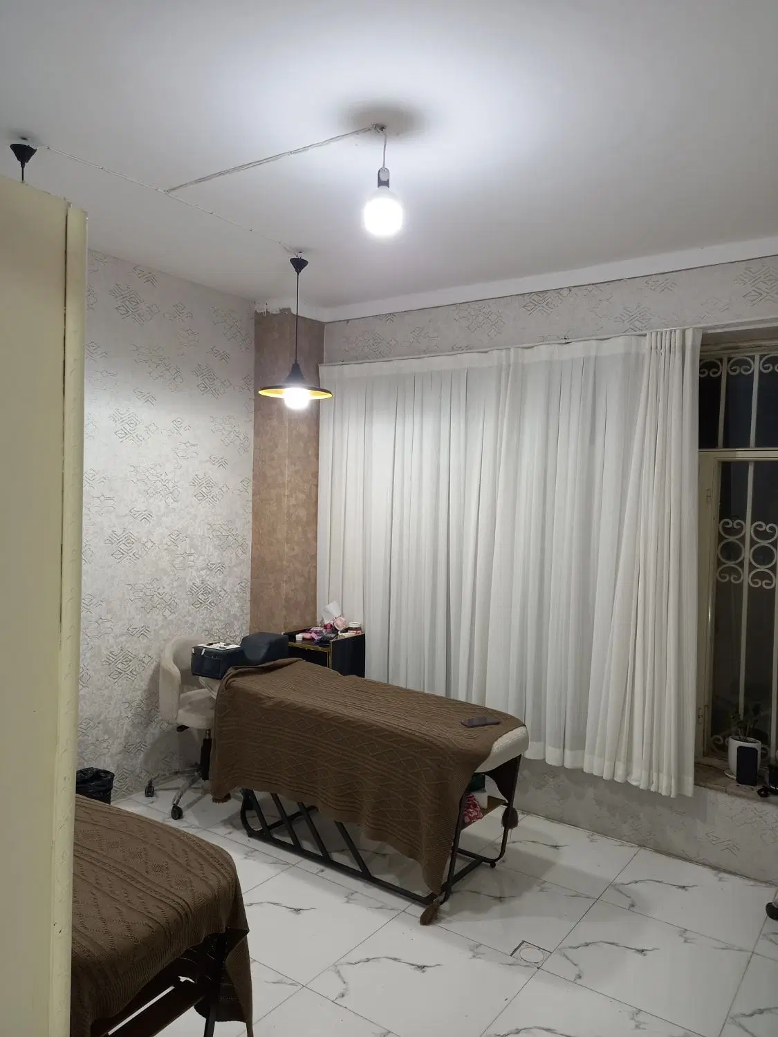 ۱۴۰مترخانه ویلایی چهارراه حافظ نزدیک خیابان