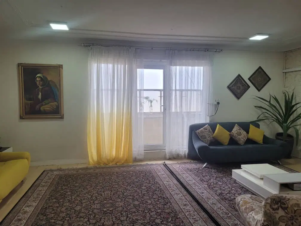 آپارتمان باهنر می‌باشد