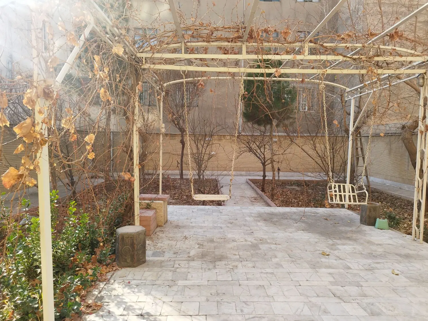 ۷۳ متر دو خواب _ واحد کاسبی تو این بازار