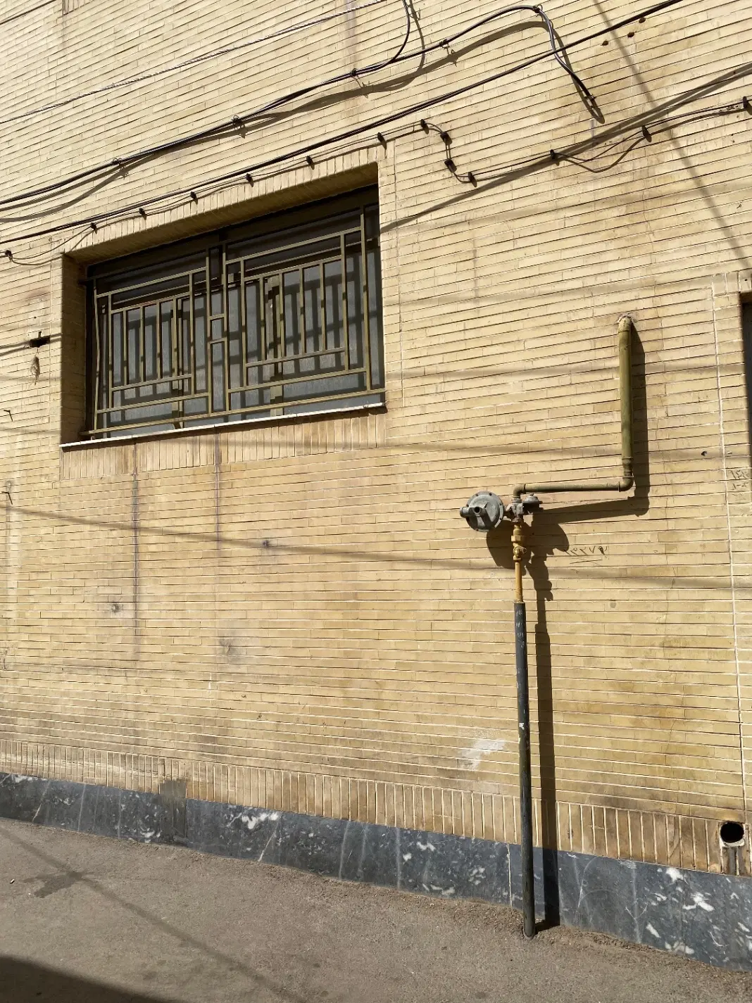 زمین _ منزل کلنگی _ ساخت آپارتمان _میرزا طاهر