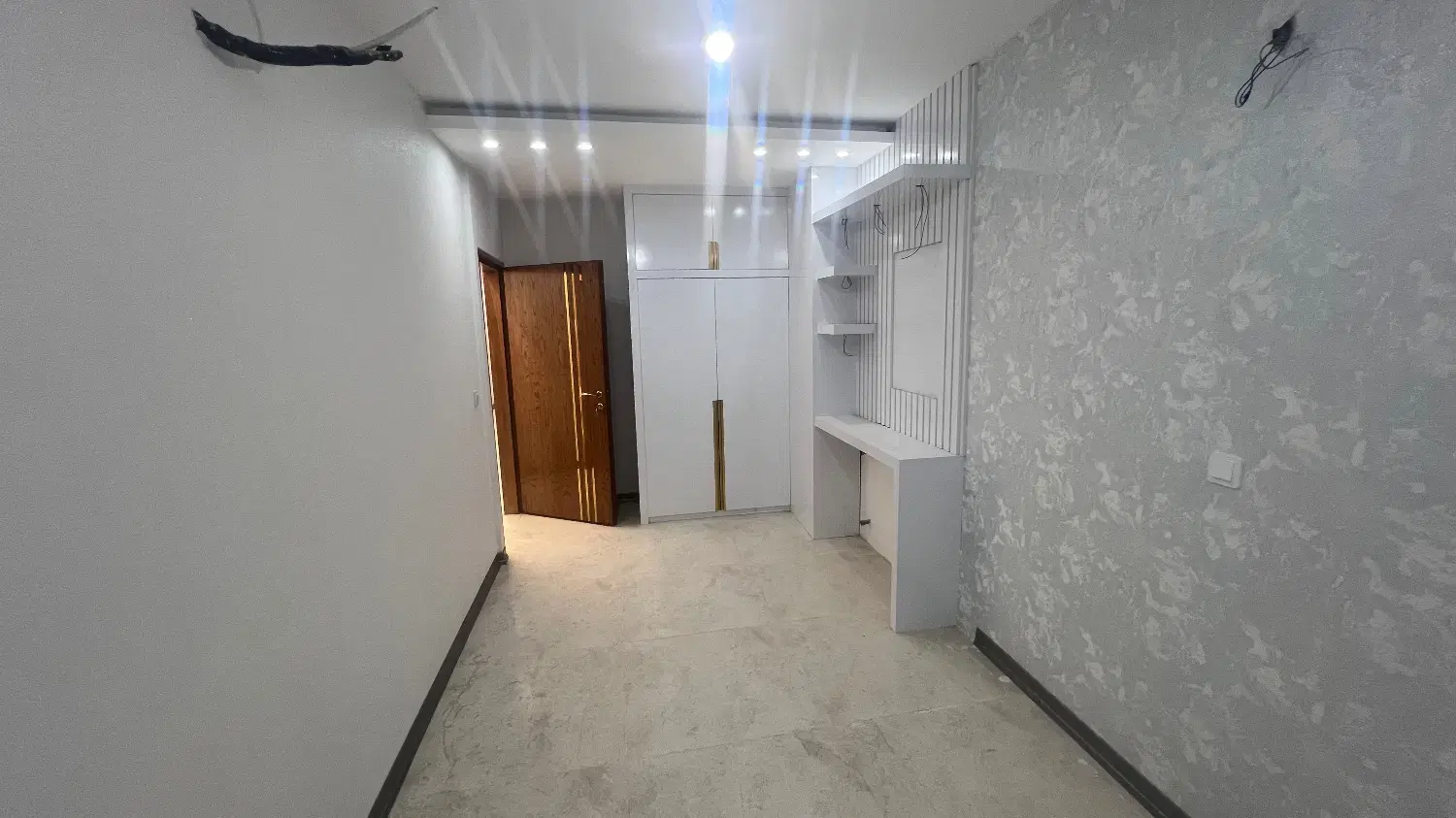 *اتشگاه *فروش واحد دوخواب میرزاطاهرغربی