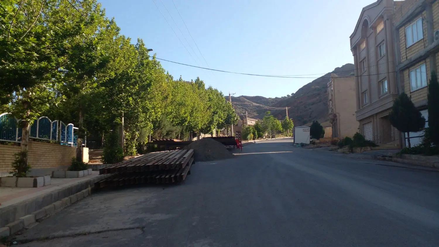 زمین دو کله در ابشار ۲۵