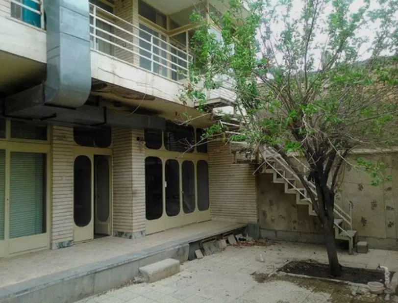 ویلایی ۱۰۰متری نزدیک بازار فردوسی