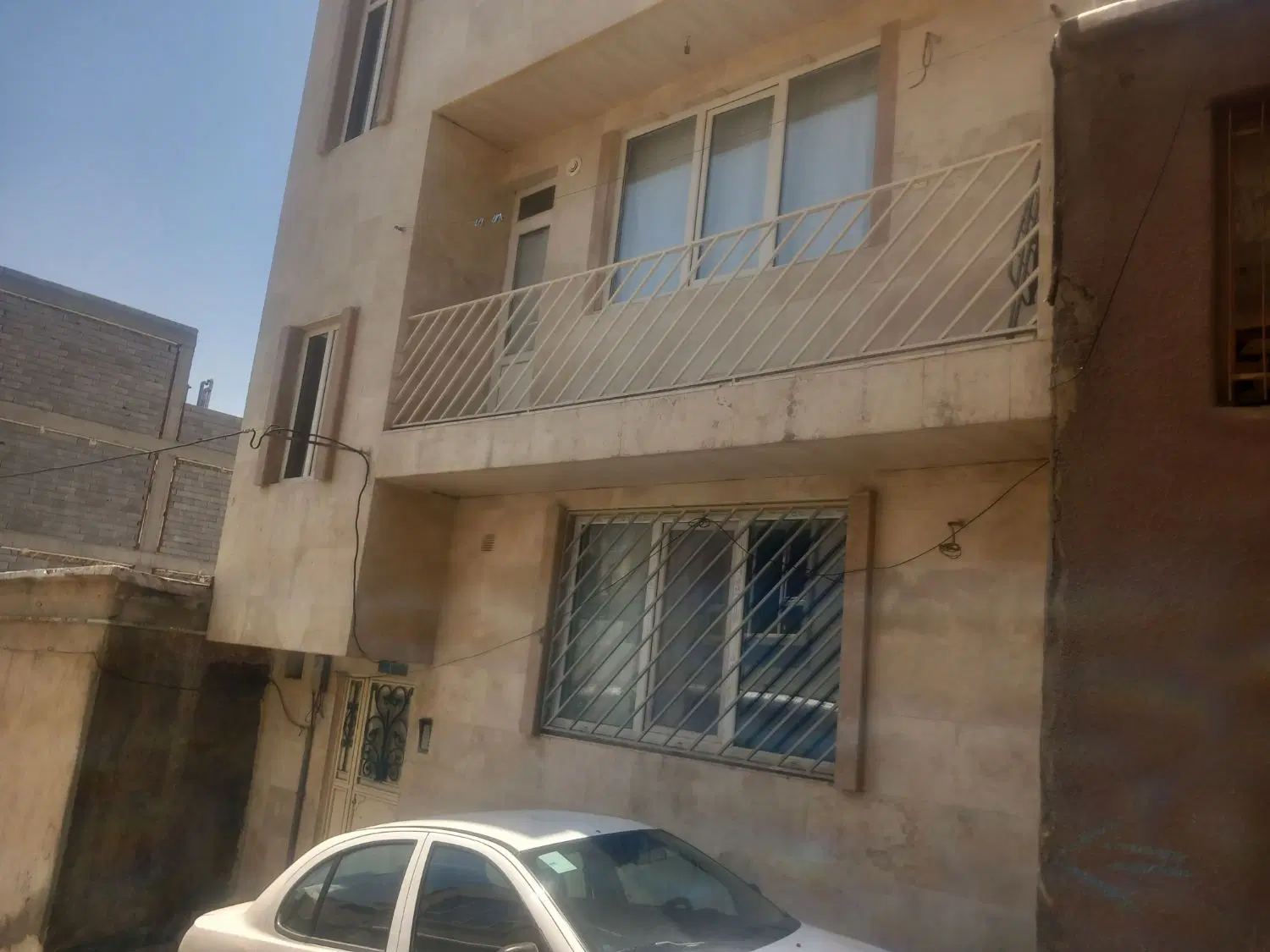فروش دوطبقه ویلای شریف اباد