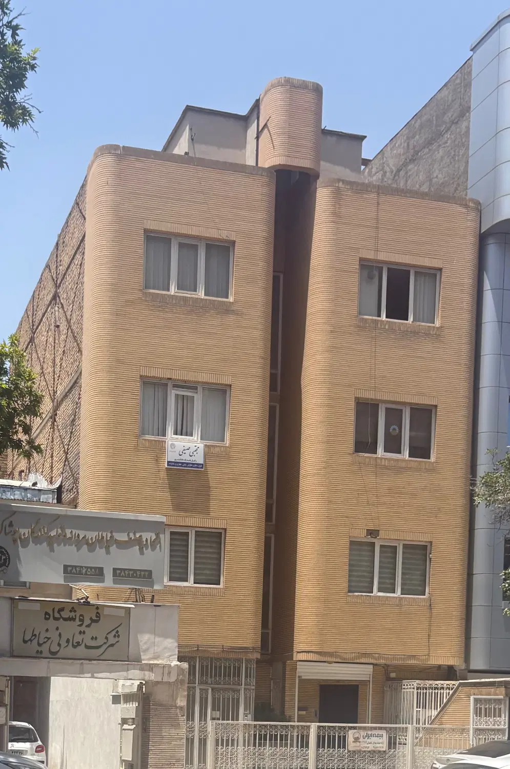 دفتر تجاری ۱۱۲ متری دو درب مستقل_ تجاری دائم