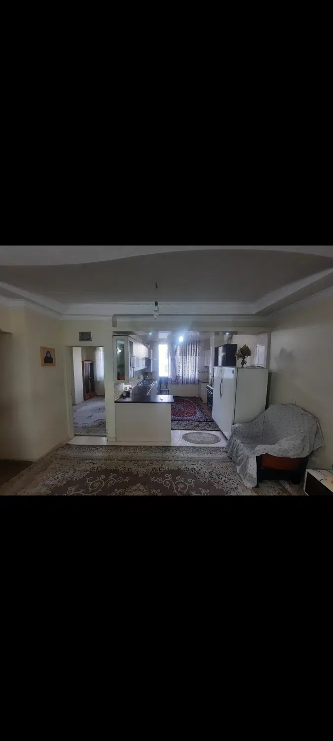۸۳ متر نما اصلی