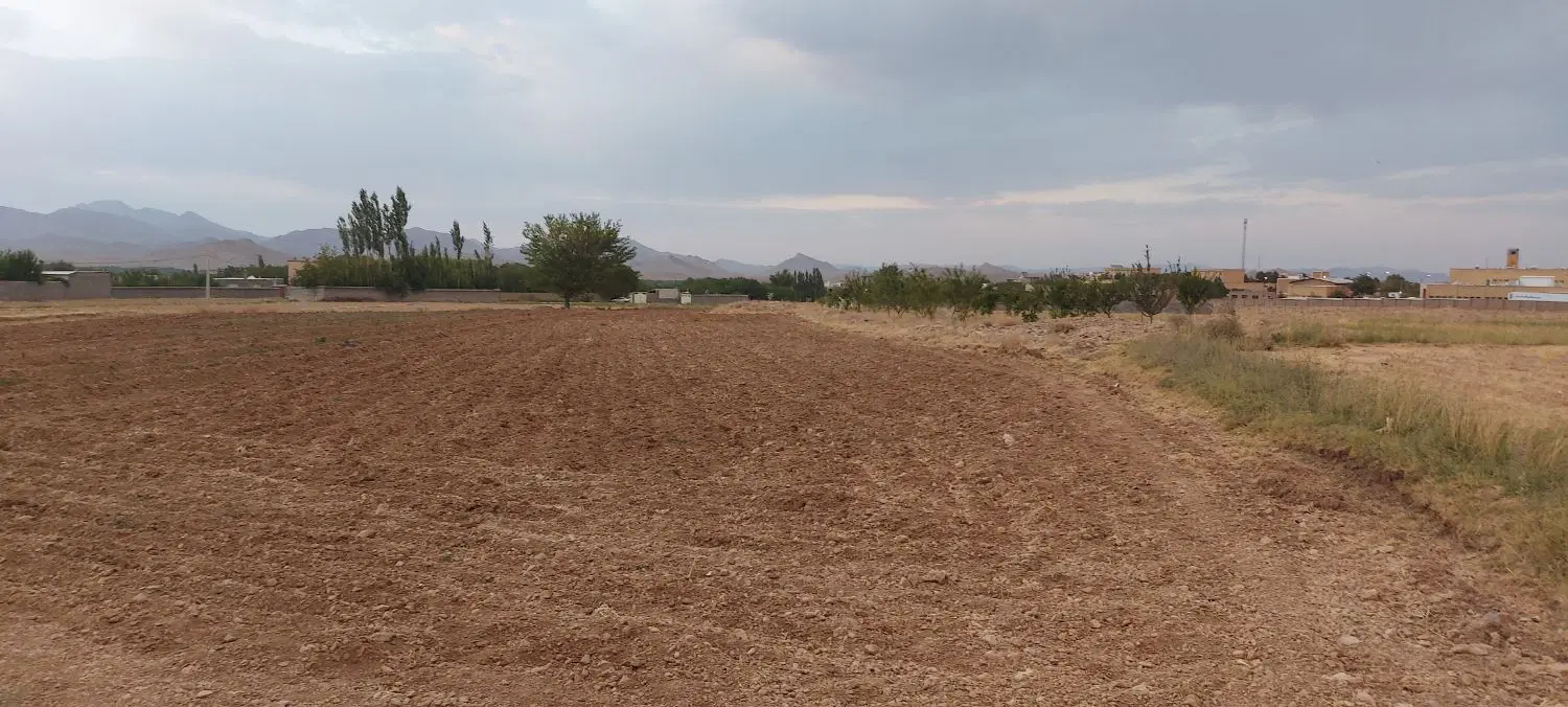 زمین باغی و مزروعی ۲۰۳۷ متری  کتارزو دارای آب