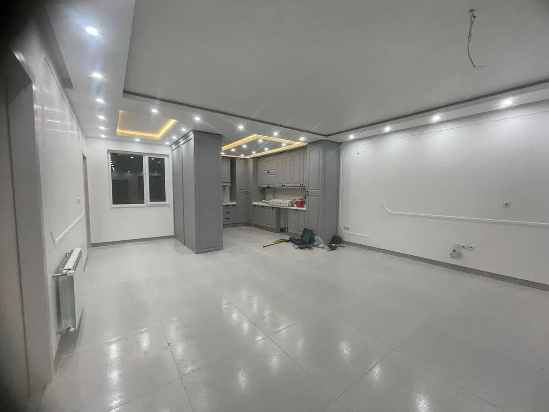 مغازه جای شلوغ برای ساندویچی