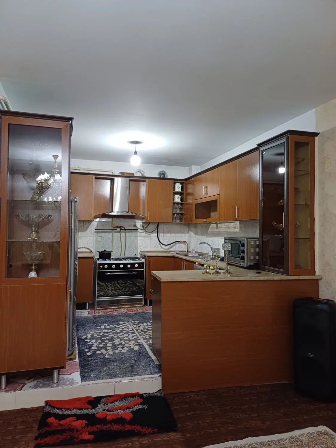 فروش آپارتمان ۹۰ متر عباسی بهشتی