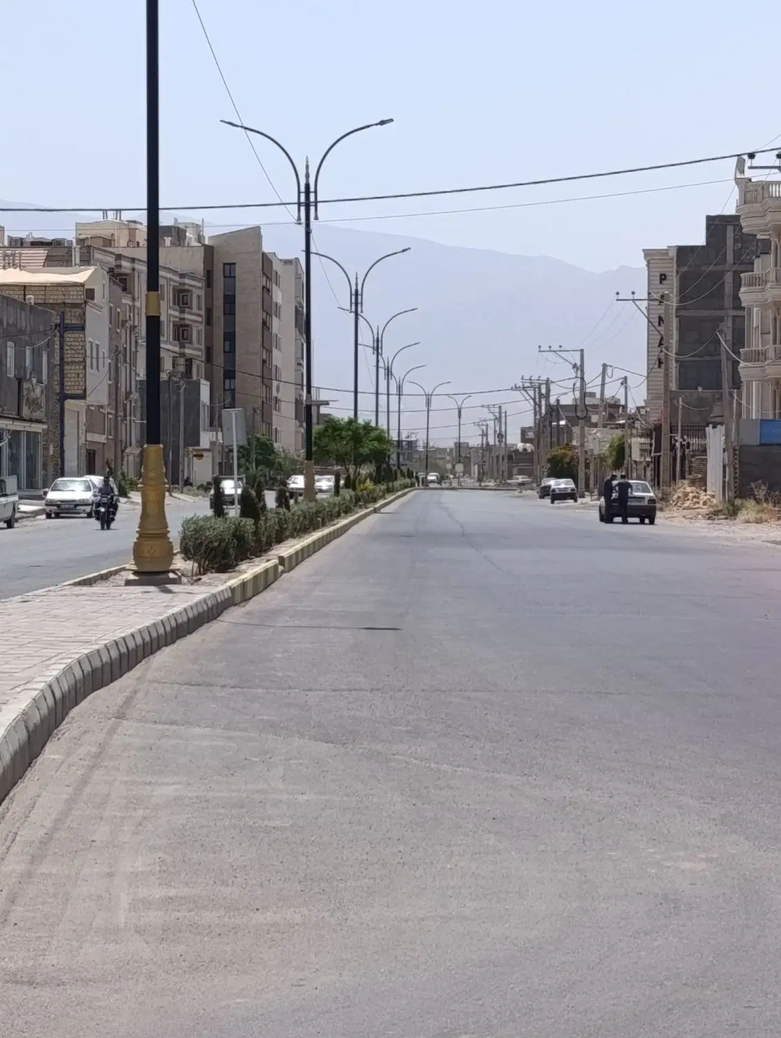 زمین فروشی