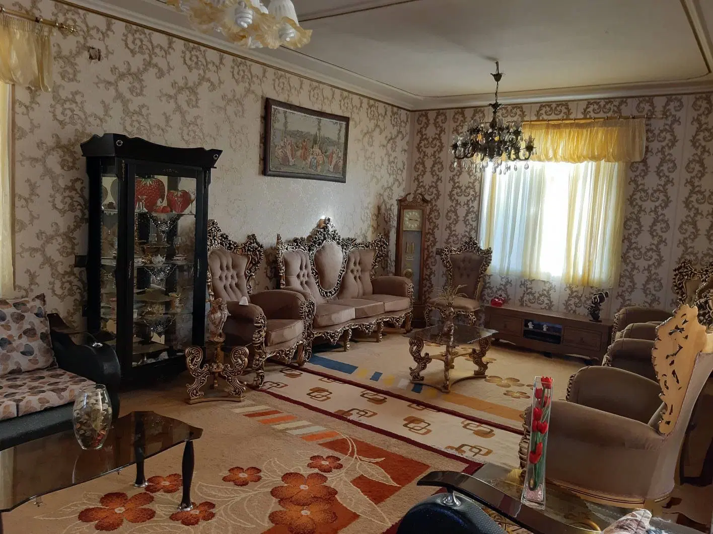 خانه حیاط داربم