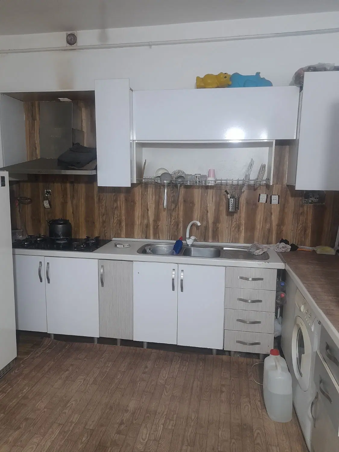 ویلایی دربست یک طبقه ۱۰۵ متری طالقانی