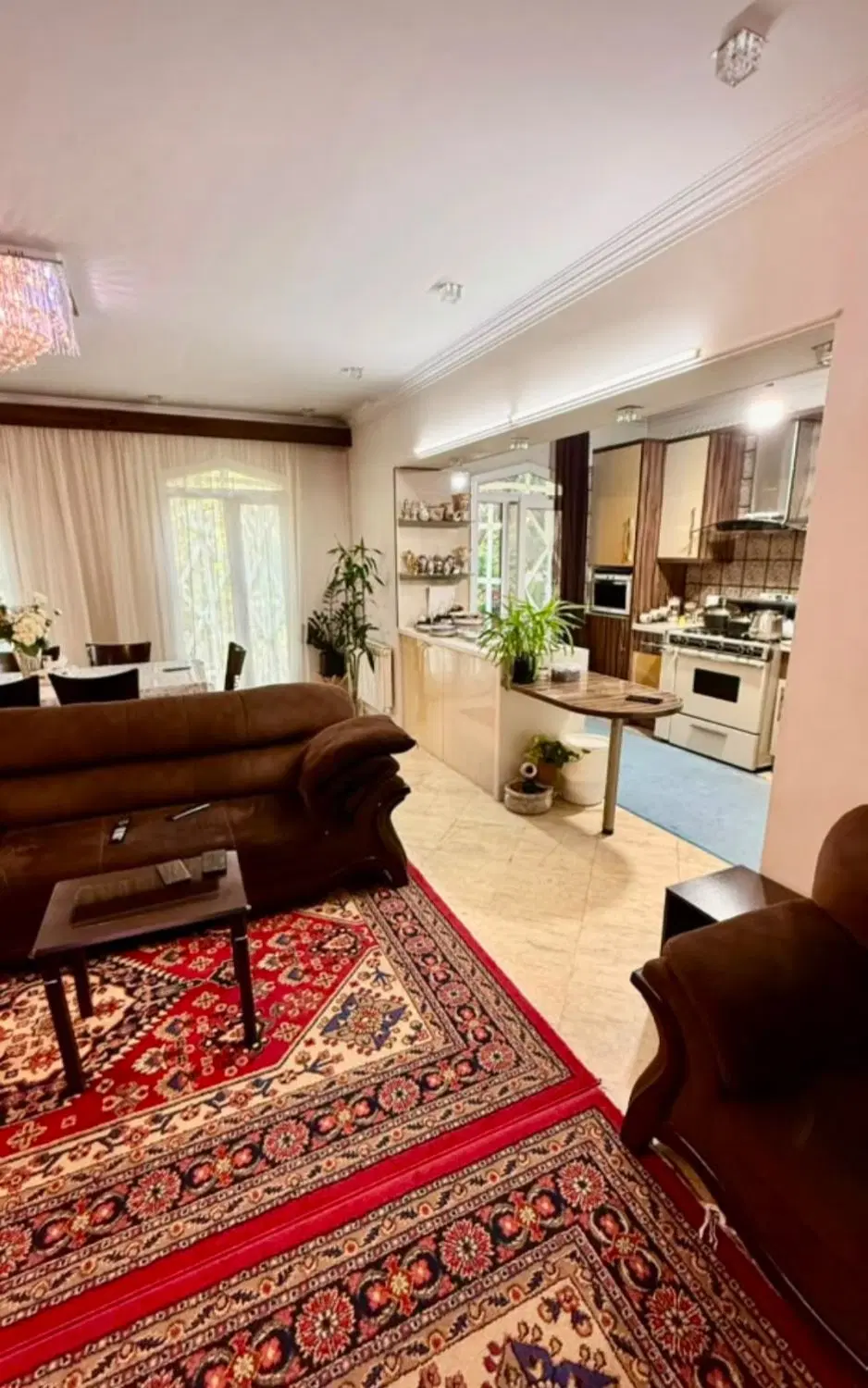یک بازدید کافیست_145 متر سه خواب با ویو باغ