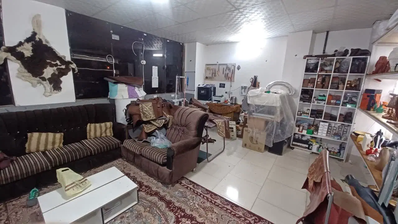 تجاری فعال اقساطی بخر با تمام امکانات گلبهار