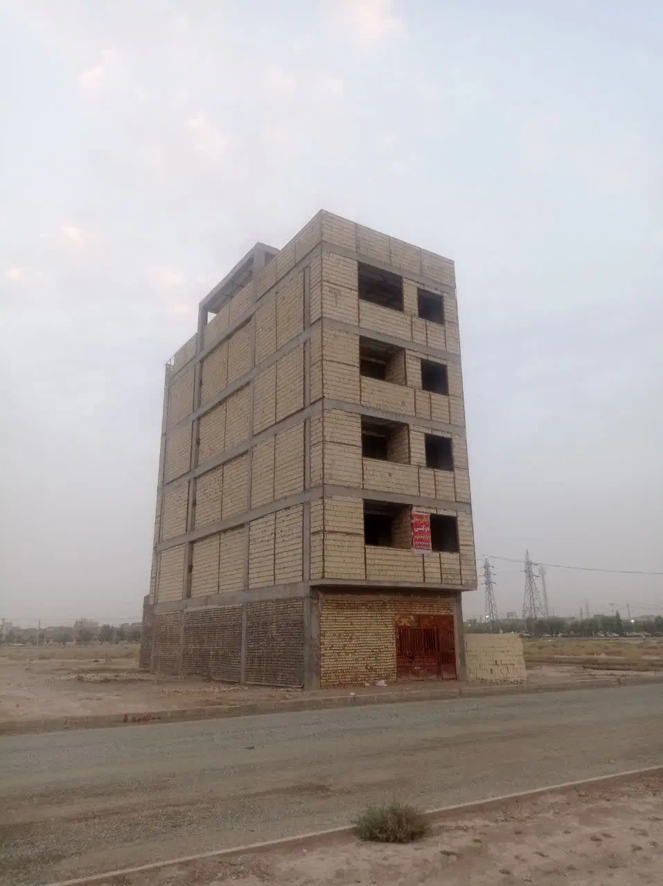 آپارتمان نیمه کاره شاکری ۲۱۸۹