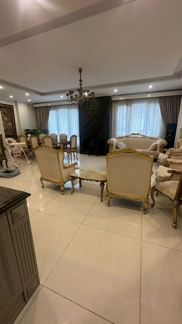 ۱۵۰متر ۳خوابه بالای کاج
