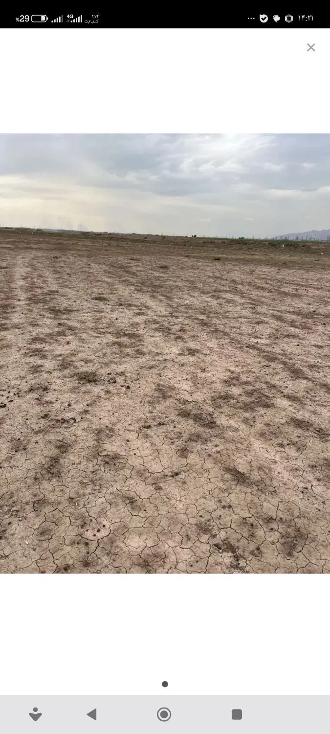 زمین کشاورزی،دورمیدان جیتو،روبه رومنبع آب