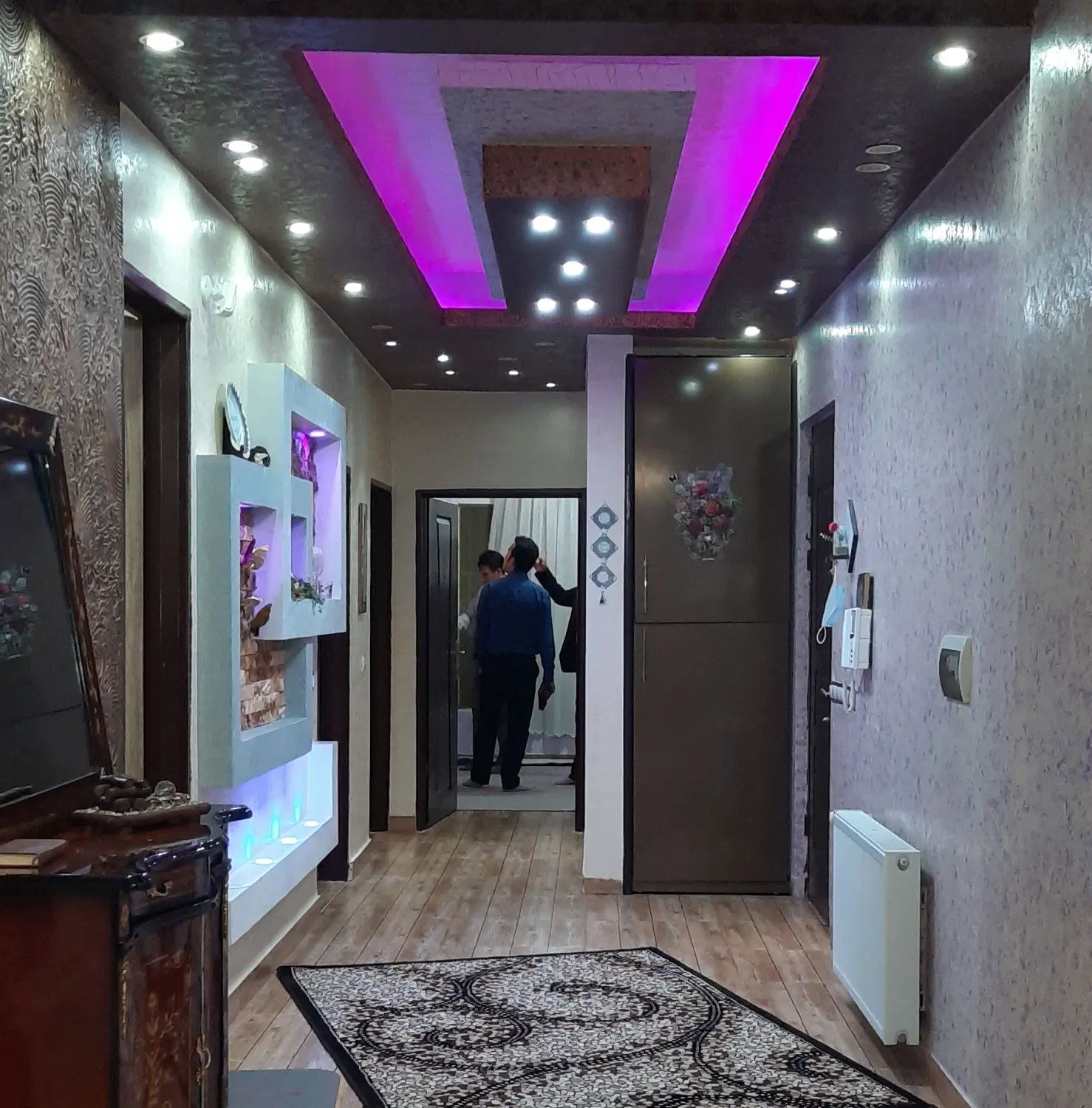 طبقه اول تک واحدی ۱۳۶ متری نامدنانان سه خوابه مستر