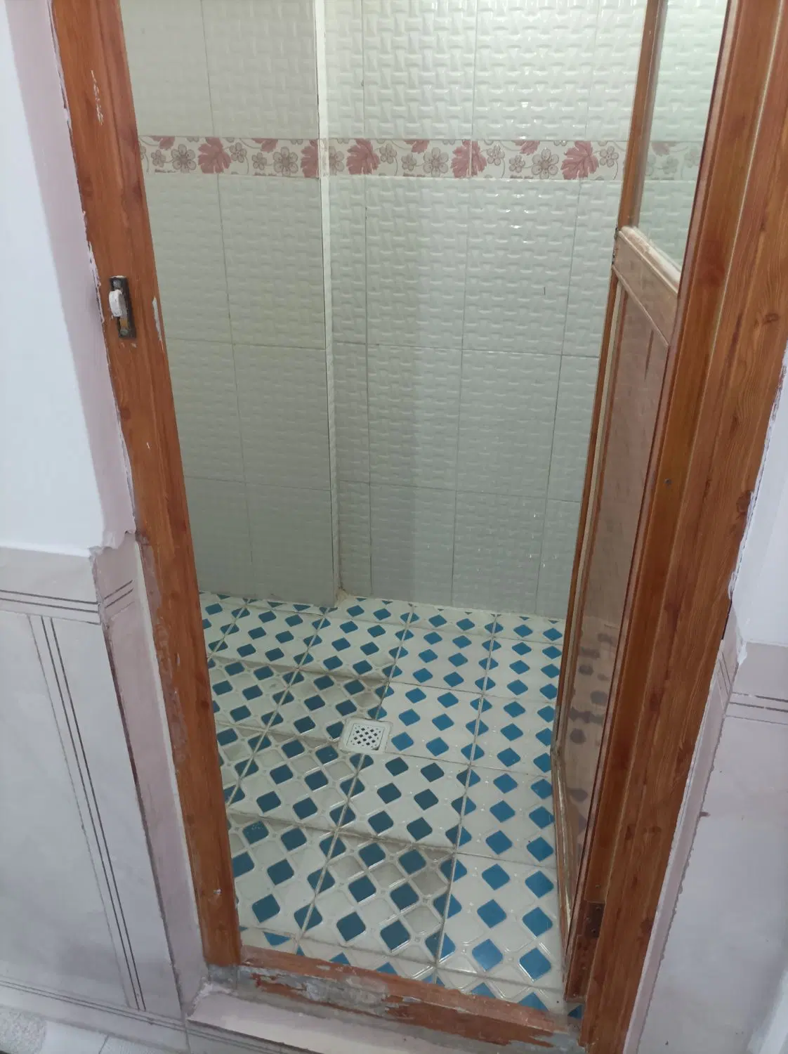 اجاره واحد 65متری هم کف حیاط دار